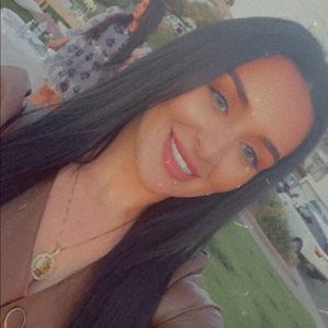 Meet your Posher, Roujina